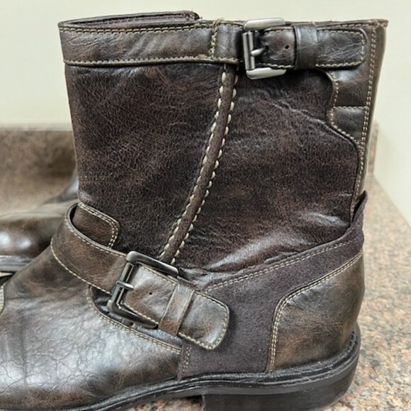 Men's Brown Dress Boots - Picture 3 of 11